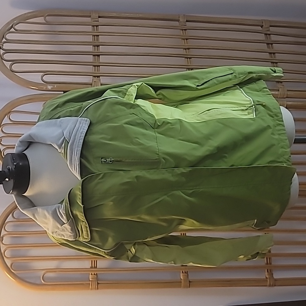 Alpine Design women's medium windbreaker rain coat green vented multiple pockets